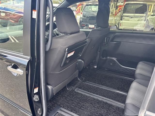 ヴォクシー ZS フルセグ メモリーナビ バックカメラ 衝突被害軽減システム ETC 乗車定員7人 3列シート ワンオーナー 記録簿(33枚目)