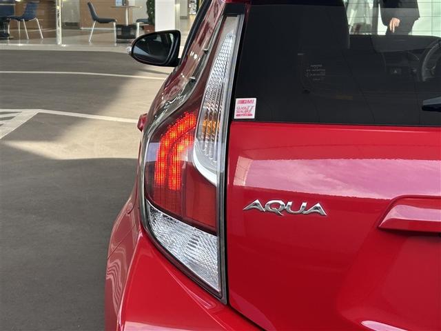 アクア Ｘ－アーバン　革シート　フルセグ　ＨＤＤナビ　バックカメラ　衝突被害軽減システム　ＥＴＣ　ワンオーナー　記録簿（12枚目）