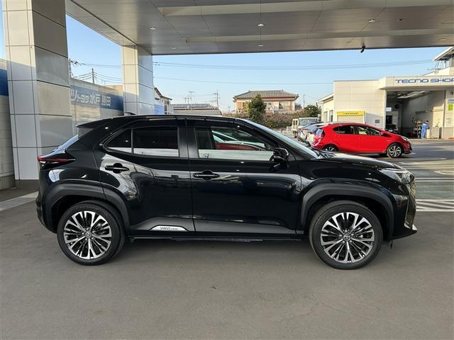 ヤリスクロス ハイブリッドＺ　メモリーナビ　バックカメラ　衝突被害軽減システム　ＥＴＣ　ドラレコ　ワンオーナー　記録簿（4枚目）