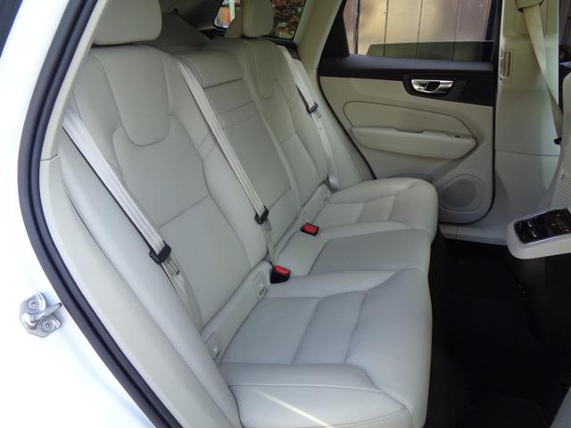 ＸＣ６０ Ｄ４　ＡＷＤ　モーメンタム　シティーセーフティ　ＡＣＣ　レーンキープ　ブラインドスポット　アダプティブＬＥＤ　ナビ　地デジ視聴　ＢＴ接続　ＥＴＣ　全周囲カメラ　シートヒーター　ステアリングヒーター　パワーバックドア　１８ＡＷ（32枚目）