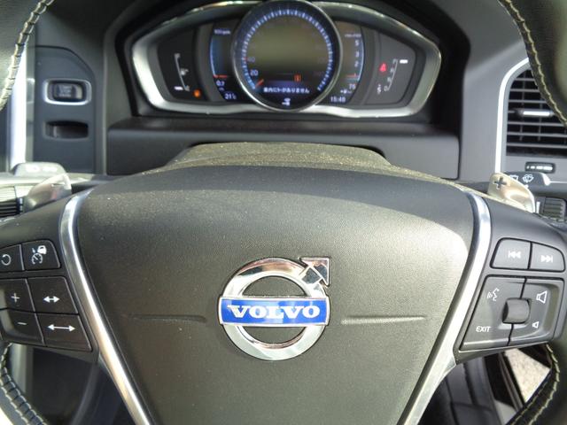 ＸＣ６０ Ｄ４　Ｒデザイン　専用２０インチＡＷ　シティセーフティ　ＡＣＣ　ブラインドスポット　レーンディパーチャー　純ナビ　ＢＴ接続　ＥＴＣ　ドラレコ　バックカメラ　サイドカメラ　パドルシフト　プッシュスタート　パワーバックドア（29枚目）