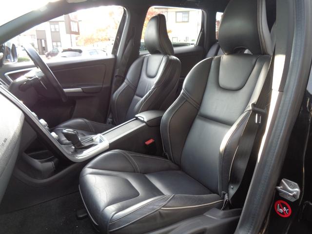 ＸＣ６０ Ｄ４　Ｒデザイン　専用２０インチＡＷ　シティセーフティ　ＡＣＣ　ブラインドスポット　レーンディパーチャー　純ナビ　ＢＴ接続　ＥＴＣ　ドラレコ　バックカメラ　サイドカメラ　パドルシフト　プッシュスタート　パワーバックドア（32枚目）