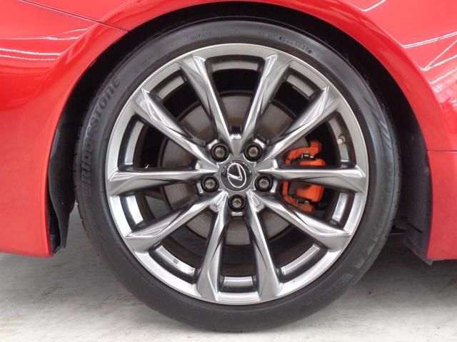 純正１９インチＡＷ装着車です。