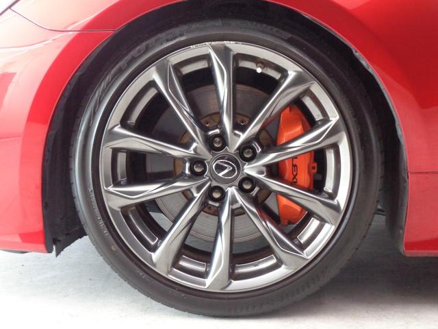 純正１９インチＡＷ装着車です。