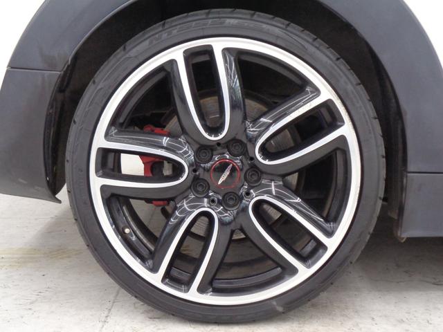 ＭＩＮＩ ジョンクーパーワークス　クラブマン　サンルーフ　インテリジェントセーフティ　ＡＣＣ　ＬＥＤライト　純正ナビ　ＢＴ接続　バックカメラ　ＥＴＣ　ドラレコ　スポーツモード　パドルシフト　アイドリングストップ　シートヒーター　純正１９ＡＷ（39枚目）