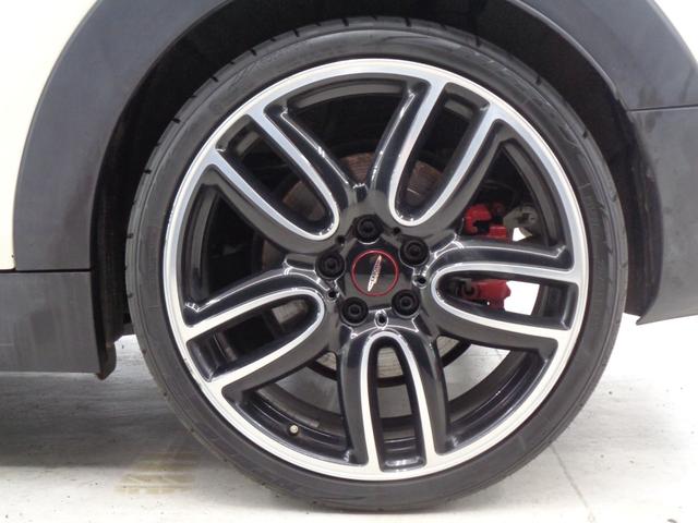 ＭＩＮＩ ジョンクーパーワークス　クラブマン　サンルーフ　インテリジェントセーフティ　ＡＣＣ　ＬＥＤライト　純正ナビ　ＢＴ接続　バックカメラ　ＥＴＣ　ドラレコ　スポーツモード　パドルシフト　アイドリングストップ　シートヒーター　純正１９ＡＷ（40枚目）