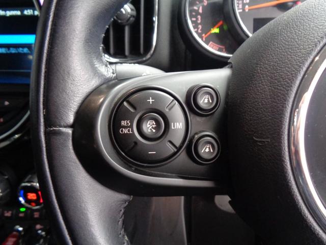ＭＩＮＩ クーパーＤ　クロスオーバー　オール４　インテリジェントセーフティ　ＡＣＣ　ルーフレール　ＬＥＤライト　純正ナビ　ＢＴ接続　バックカメラ　ＥＴＣ　ドラレコ　パワーバックドア　シートヒーター　アイドリングストップ　オートライト　純正１７ＡＷ（26枚目）