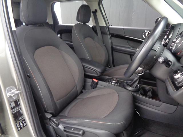 ＭＩＮＩ クーパーＤ　クロスオーバー　オール４　インテリジェントセーフティ　ＡＣＣ　ルーフレール　ＬＥＤライト　純正ナビ　ＢＴ接続　バックカメラ　ＥＴＣ　ドラレコ　パワーバックドア　シートヒーター　アイドリングストップ　オートライト　純正１７ＡＷ（28枚目）