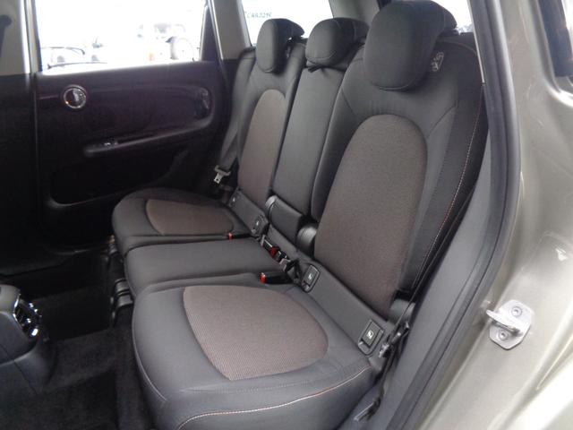 ＭＩＮＩ クーパーＤ　クロスオーバー　オール４　インテリジェントセーフティ　ＡＣＣ　ルーフレール　ＬＥＤライト　純正ナビ　ＢＴ接続　バックカメラ　ＥＴＣ　ドラレコ　パワーバックドア　シートヒーター　アイドリングストップ　オートライト　純正１７ＡＷ（31枚目）