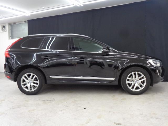 ＸＣ６０ Ｄ４　クラシック　サンルーフ　ブラインドスポット　ＡＣＣ　衝突警告　レーンキープ　純正ナビ　地デジ　ＢＴ接続　バックカメラ　サイドカメラ　ＥＴＣ　ドラレコ　シートヒーター　パワーシート　パワーバックドア　純正１８ＡＷ（10枚目）