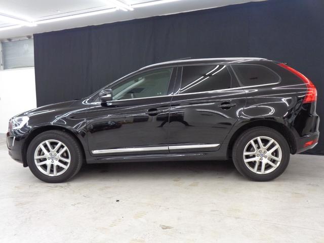 ＸＣ６０ Ｄ４　クラシック　サンルーフ　ブラインドスポット　ＡＣＣ　衝突警告　レーンキープ　純正ナビ　地デジ　ＢＴ接続　バックカメラ　サイドカメラ　ＥＴＣ　ドラレコ　シートヒーター　パワーシート　パワーバックドア　純正１８ＡＷ（11枚目）