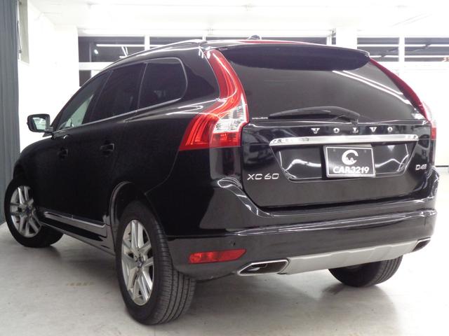 ＸＣ６０ Ｄ４　クラシック　サンルーフ　ブラインドスポット　ＡＣＣ　衝突警告　レーンキープ　純正ナビ　地デジ　ＢＴ接続　バックカメラ　サイドカメラ　ＥＴＣ　ドラレコ　シートヒーター　パワーシート　パワーバックドア　純正１８ＡＷ（13枚目）