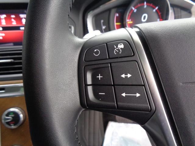 ＸＣ６０ Ｄ４　クラシック　サンルーフ　ブラインドスポット　ＡＣＣ　衝突警告　レーンキープ　純正ナビ　地デジ　ＢＴ接続　バックカメラ　サイドカメラ　ＥＴＣ　ドラレコ　シートヒーター　パワーシート　パワーバックドア　純正１８ＡＷ（28枚目）