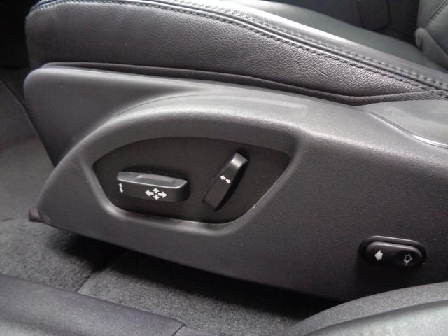 ＸＣ６０ Ｄ４　クラシック　サンルーフ　ブラインドスポット　ＡＣＣ　衝突警告　レーンキープ　純正ナビ　地デジ　ＢＴ接続　バックカメラ　サイドカメラ　ＥＴＣ　ドラレコ　シートヒーター　パワーシート　パワーバックドア　純正１８ＡＷ（34枚目）