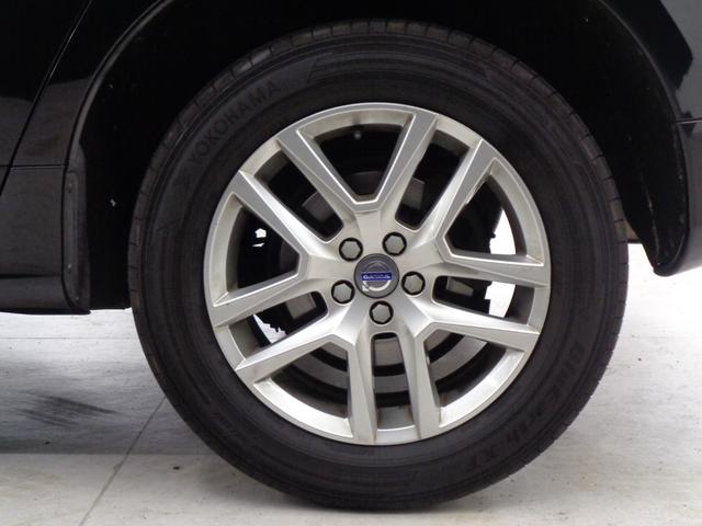 ＸＣ６０ Ｄ４　クラシック　サンルーフ　ブラインドスポット　ＡＣＣ　衝突警告　レーンキープ　純正ナビ　地デジ　ＢＴ接続　バックカメラ　サイドカメラ　ＥＴＣ　ドラレコ　シートヒーター　パワーシート　パワーバックドア　純正１８ＡＷ（42枚目）