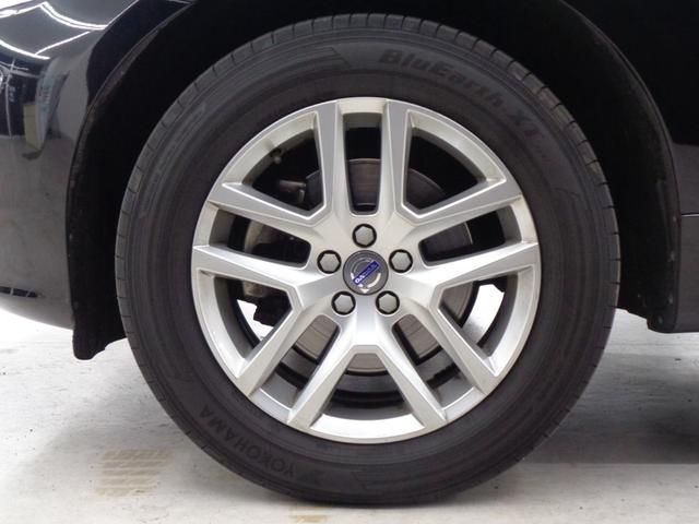 ＸＣ６０ Ｄ４　クラシック　サンルーフ　ブラインドスポット　ＡＣＣ　衝突警告　レーンキープ　純正ナビ　地デジ　ＢＴ接続　バックカメラ　サイドカメラ　ＥＴＣ　ドラレコ　シートヒーター　パワーシート　パワーバックドア　純正１８ＡＷ（43枚目）