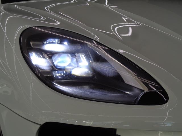 ＬＥＤヘッドライトとなります。