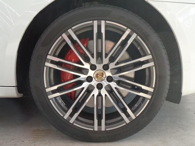 純正２１インチＡＷ装着車です。