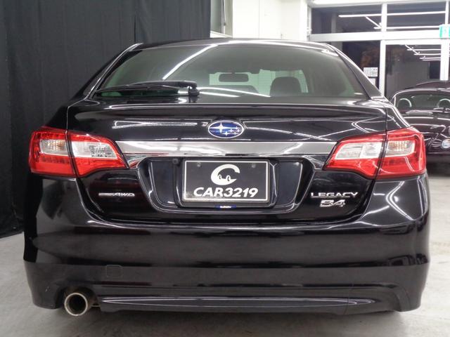 レガシィＢ４ リミテッド　アイサイトｖｅｒ３　ＡＣＣ　レーンキープ　純正ナビ　地デジ　ＢＴ接続　バックカメラ　ＥＴＣ　ブラックレザー　パワーシート　シートヒーター　ＬＥＤライト　アイドリングストップ　純正１８ＡＷ　フォグランプ（7枚目）