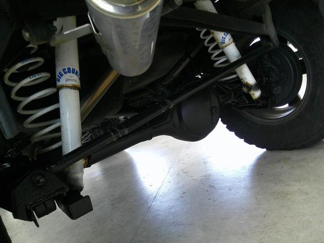 ジムニー クロスアドベンチャー　リフトアップカスタムカー　社外エアロ　社外アルミ　マッドタイヤ　ステッドプレート　ステップガード　社外マフラー　社外テール　シートヒーター　ディスプレイオーディオ　ドラレコ（11枚目）