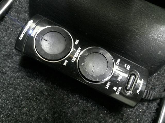 ジムニー クロスアドベンチャー　リフトアップカスタムカー　社外エアロ　社外アルミ　マッドタイヤ　ステッドプレート　ステップガード　社外マフラー　社外テール　シートヒーター　ディスプレイオーディオ　ドラレコ（16枚目）