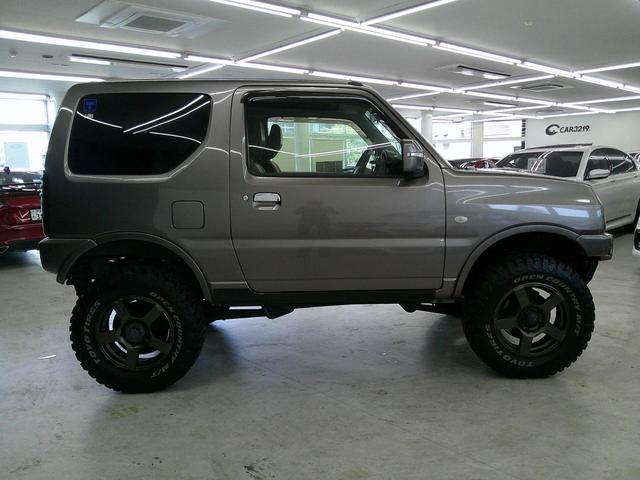 ジムニー クロスアドベンチャー　リフトアップカスタムカー　社外エアロ　社外アルミ　マッドタイヤ　ステッドプレート　ステップガード　社外マフラー　社外テール　シートヒーター　ディスプレイオーディオ　ドラレコ（20枚目）