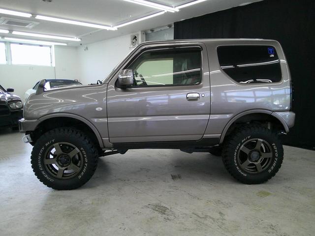 ジムニー クロスアドベンチャー　リフトアップカスタムカー　社外エアロ　社外アルミ　マッドタイヤ　ステッドプレート　ステップガード　社外マフラー　社外テール　シートヒーター　ディスプレイオーディオ　ドラレコ（21枚目）