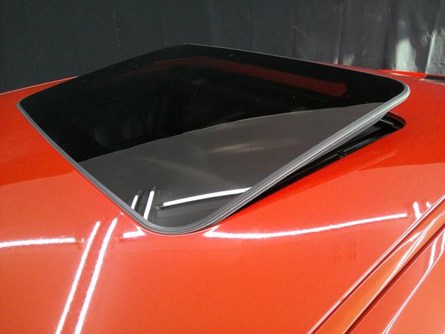 シボレーカマロ ＳＳ　ＲＳ　ディーラー車　Ｖ８　サンルーフ　社外マフラー　社外アルミ　車高調　ブレンボキャリパー　黒革シート　シートヒーター　パワーシート　ドラレコ　ボストンプレミアムサウンド　クルコン　ＥＴＣ（8枚目）