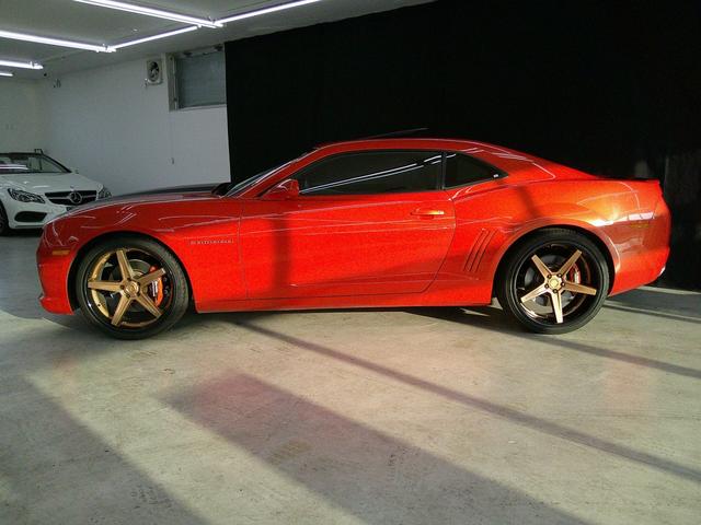シボレーカマロ ＳＳ　ＲＳ　ディーラー車　Ｖ８　サンルーフ　社外マフラー　社外アルミ　車高調　ブレンボキャリパー　黒革シート　シートヒーター　パワーシート　ドラレコ　ボストンプレミアムサウンド　クルコン　ＥＴＣ（24枚目）