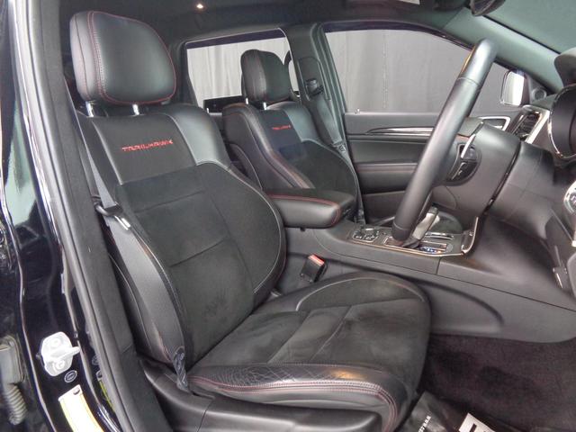 ジープ・グランドチェロキー トレイルホーク　１オーナー　ＡＣＣ　レーンキープ　ＢＳＭ　純正ナビ　地デジ　ＢＴ接続　バックカメラ　サイド＆フロントカメラ　後席モニター　シートヒーター＆ベンチレーション　エアサス　モード切替　パワーシート（32枚目）