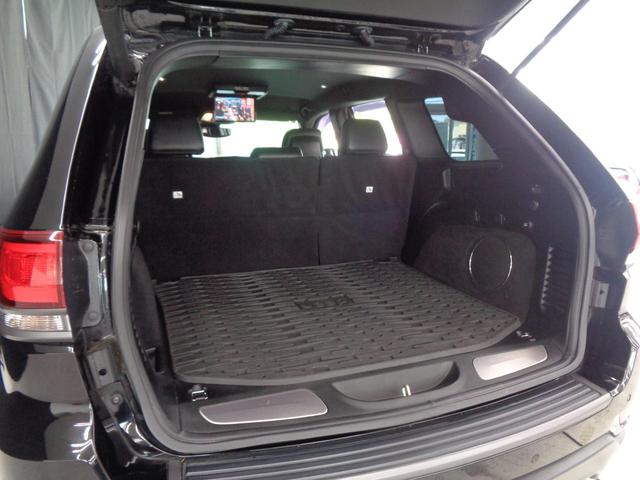 ジープ・グランドチェロキー トレイルホーク　１オーナー　ＡＣＣ　レーンキープ　ＢＳＭ　純正ナビ　地デジ　ＢＴ接続　バックカメラ　サイド＆フロントカメラ　後席モニター　シートヒーター＆ベンチレーション　エアサス　モード切替　パワーシート（41枚目）