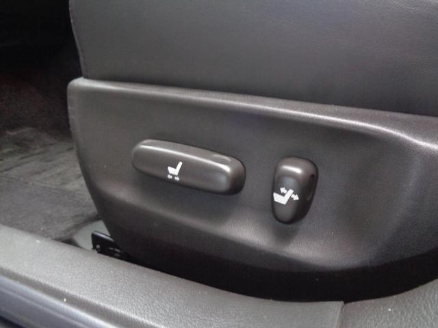 クラウン アスリート　ＢＬＡＣＫＰＥＡＲＬエアロ　ＡＭＥ１８ＡＷ　純正ＨＤＤナビ　地デジ　ＢＴ接続　バックカメラ　サイドカメラ　ＥＴＣ　ドラレコ　シートヒーター　ベンチレーション　クルコン　ＨＩＤ　パワーシート　黒革シート（32枚目）