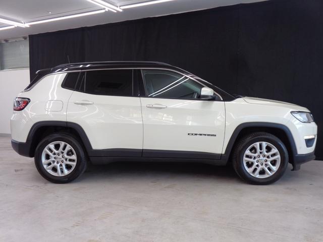 ジープ・コンパス セーフティエディション　衝突軽減ブレーキ　レーンキープ　ブラインドスポット　パークアシスト　ＡＣＣ　純正ナビ　地デジ　ＢＴ接続　バックカメラ　ＥＴＣ　ドラレコ　アイドリングストップ　純正１７ＡＷ（10枚目）