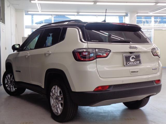 ジープ・コンパス セーフティエディション　衝突軽減ブレーキ　レーンキープ　ブラインドスポット　パークアシスト　ＡＣＣ　純正ナビ　地デジ　ＢＴ接続　バックカメラ　ＥＴＣ　ドラレコ　アイドリングストップ　純正１７ＡＷ（13枚目）