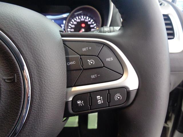 ジープ・コンパス セーフティエディション　衝突軽減ブレーキ　レーンキープ　ブラインドスポット　パークアシスト　ＡＣＣ　純正ナビ　地デジ　ＢＴ接続　バックカメラ　ＥＴＣ　ドラレコ　アイドリングストップ　純正１７ＡＷ（28枚目）