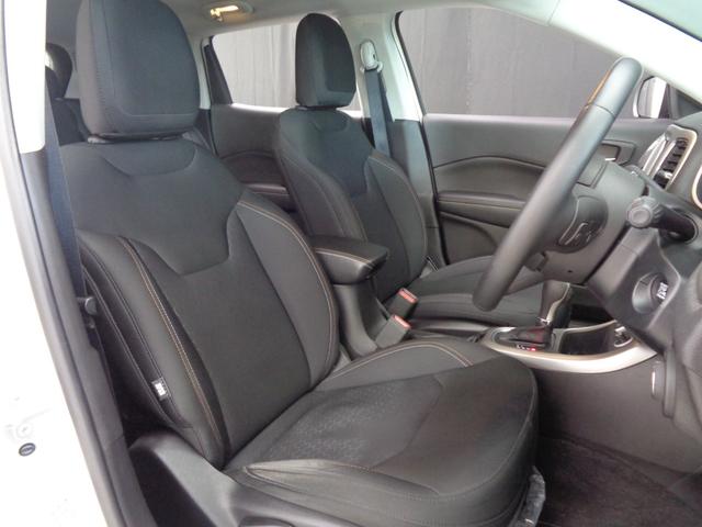 ジープ・コンパス セーフティエディション　衝突軽減ブレーキ　レーンキープ　ブラインドスポット　パークアシスト　ＡＣＣ　純正ナビ　地デジ　ＢＴ接続　バックカメラ　ＥＴＣ　ドラレコ　アイドリングストップ　純正１７ＡＷ（29枚目）