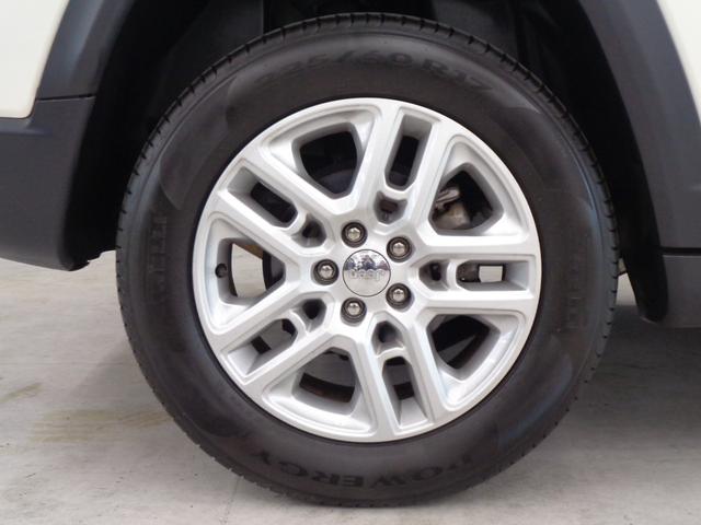 ジープ・コンパス セーフティエディション　衝突軽減ブレーキ　レーンキープ　ブラインドスポット　パークアシスト　ＡＣＣ　純正ナビ　地デジ　ＢＴ接続　バックカメラ　ＥＴＣ　ドラレコ　アイドリングストップ　純正１７ＡＷ（36枚目）