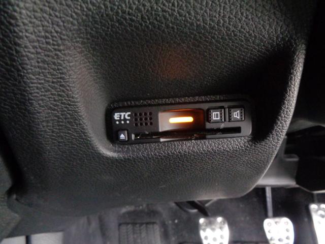 シビック ハッチバック　ホンダセンシング　６速ＭＴ　ホンダセンシング　レーンキープ　ＡＣＣ　純正ナビ　地デジ　ＢＴ接続　バックカメラ　ＥＴＣ　ドラレコ　シートヒーター　プッシュスタート　アイドリングストップ　エアロ　純正１８ＡＷ（24枚目）