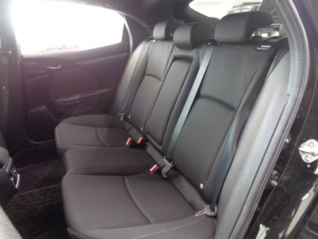 シビック ハッチバック　ホンダセンシング　６速ＭＴ　ホンダセンシング　レーンキープ　ＡＣＣ　純正ナビ　地デジ　ＢＴ接続　バックカメラ　ＥＴＣ　ドラレコ　シートヒーター　プッシュスタート　アイドリングストップ　エアロ　純正１８ＡＷ（32枚目）