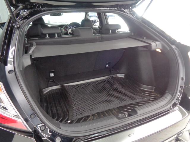 シビック ハッチバック　ホンダセンシング　６速ＭＴ　ホンダセンシング　レーンキープ　ＡＣＣ　純正ナビ　地デジ　ＢＴ接続　バックカメラ　ＥＴＣ　ドラレコ　シートヒーター　プッシュスタート　アイドリングストップ　エアロ　純正１８ＡＷ（34枚目）