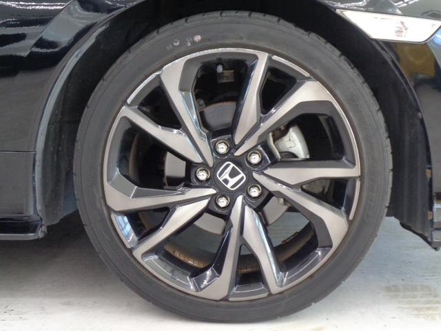 シビック ハッチバック　ホンダセンシング　６速ＭＴ　ホンダセンシング　レーンキープ　ＡＣＣ　純正ナビ　地デジ　ＢＴ接続　バックカメラ　ＥＴＣ　ドラレコ　シートヒーター　プッシュスタート　アイドリングストップ　エアロ　純正１８ＡＷ（39枚目）