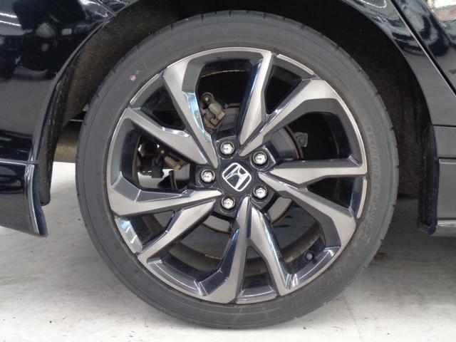 シビック ハッチバック　ホンダセンシング　６速ＭＴ　ホンダセンシング　レーンキープ　ＡＣＣ　純正ナビ　地デジ　ＢＴ接続　バックカメラ　ＥＴＣ　ドラレコ　シートヒーター　プッシュスタート　アイドリングストップ　エアロ　純正１８ＡＷ（40枚目）