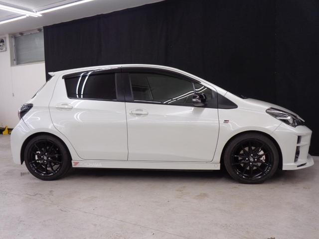 ヴィッツ ＧＲスポーツＧＲ　純正５速　クスコ強化クラッチ　タワーバー　純正ナビ　地デジ　ＢＴ接続　バックカメラ　プリクラッシュ　レーンキープ　オートハイビーム　ＥＴＣ　ドラレコ　ＬＥＤライト　純正１７ＡＷ（10枚目）