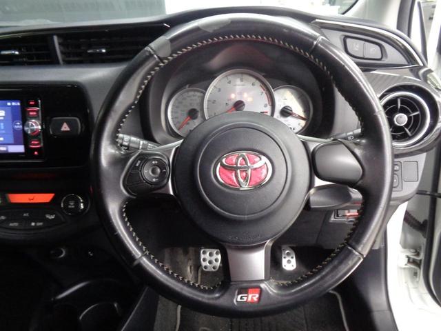 ヴィッツ ＧＲスポーツＧＲ　純正５速　クスコ強化クラッチ　タワーバー　純正ナビ　地デジ　ＢＴ接続　バックカメラ　プリクラッシュ　レーンキープ　オートハイビーム　ＥＴＣ　ドラレコ　ＬＥＤライト　純正１７ＡＷ（26枚目）