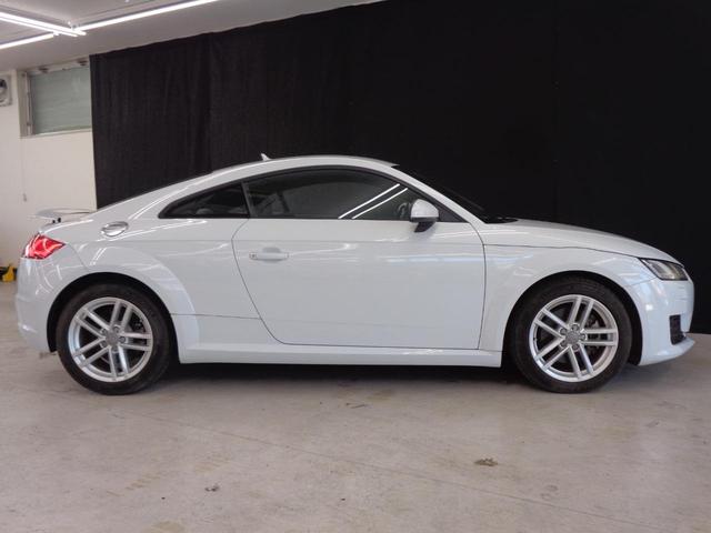 ＴＴクーペ ２．０ＴＦＳＩ　バーチャルコックピット　シーケンシャルウインカー　ＬＥＤライト　純正ナビ　ＢＴ接続　バックカメラ　ＥＴＣ　ドラレコ　格納式スポイラー　アイドリングストップ　オートハイビーム　純正１７ＡＷ（12枚目）