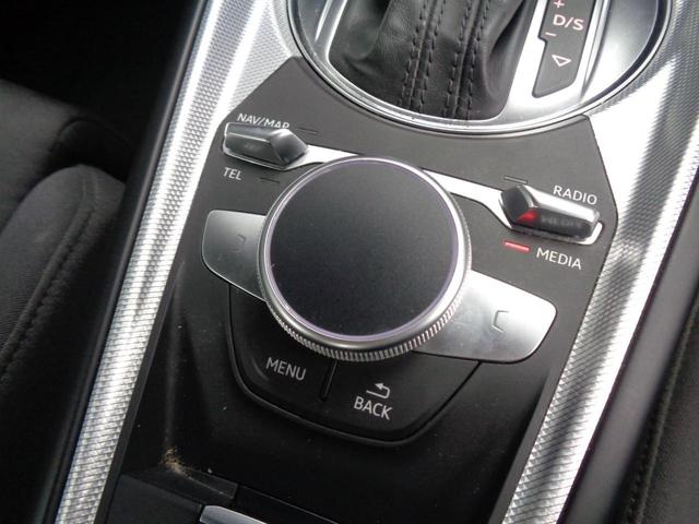 ＴＴクーペ ２．０ＴＦＳＩ　バーチャルコックピット　シーケンシャルウインカー　ＬＥＤライト　純正ナビ　ＢＴ接続　バックカメラ　ＥＴＣ　ドラレコ　格納式スポイラー　アイドリングストップ　オートハイビーム　純正１７ＡＷ（17枚目）