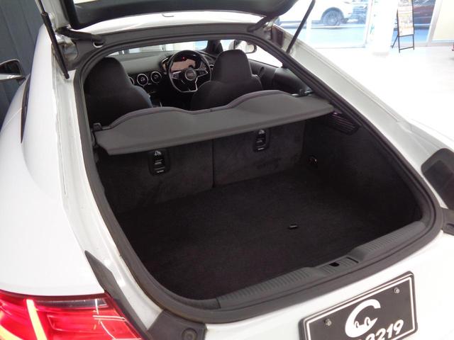 ＴＴクーペ ２．０ＴＦＳＩ　バーチャルコックピット　シーケンシャルウインカー　ＬＥＤライト　純正ナビ　ＢＴ接続　バックカメラ　ＥＴＣ　ドラレコ　格納式スポイラー　アイドリングストップ　オートハイビーム　純正１７ＡＷ（35枚目）