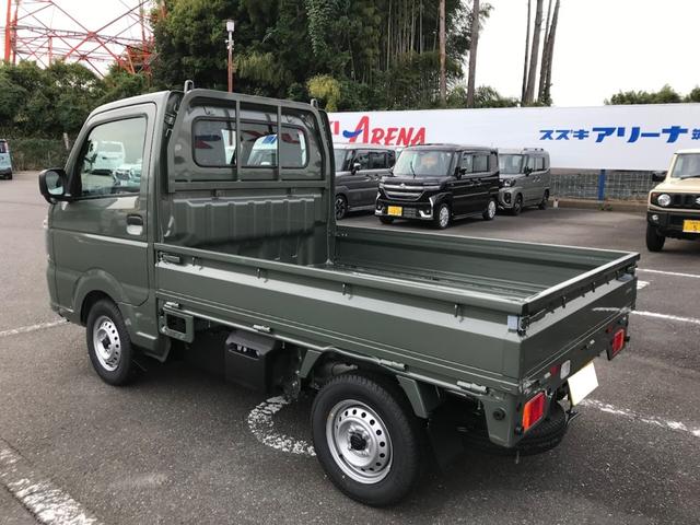 キャリイトラック ＫＣエアコン・パワステ　スズキ　セーフティ　サポート非装着車　３方開　４ＷＤ　４速オートマチック車　パートタイム４ＷＤ　エアコン／パワステ　キーレス　ＡＢＳ　障害物センサー　運転席／助手席エアバッグ　横滑り防止装置（10枚目）
