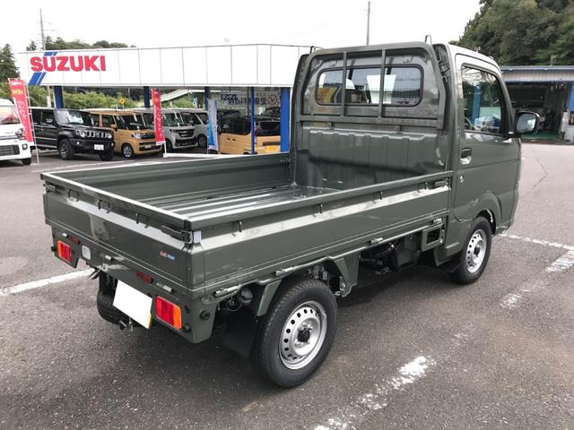 キャリイトラック ＫＣエアコン・パワステ　スズキ　セーフティ　サポート非装着車　３方開　４ＷＤ　４速オートマチック車　パートタイム４ＷＤ　エアコン／パワステ　キーレス　ＡＢＳ　障害物センサー　運転席／助手席エアバッグ　横滑り防止装置（12枚目）