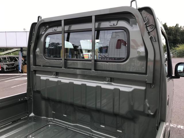 キャリイトラック ＫＣエアコン・パワステ　スズキ　セーフティ　サポート非装着車　３方開　４ＷＤ　４速オートマチック車　パートタイム４ＷＤ　エアコン／パワステ　キーレス　ＡＢＳ　障害物センサー　運転席／助手席エアバッグ　横滑り防止装置（14枚目）